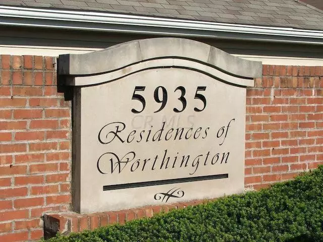 Worthington, OH 43085,5935 N High Street #205