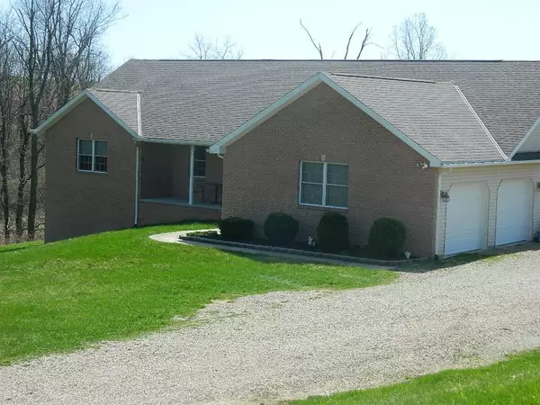 1175 Countrywood Drive, Zanesville, OH 43701