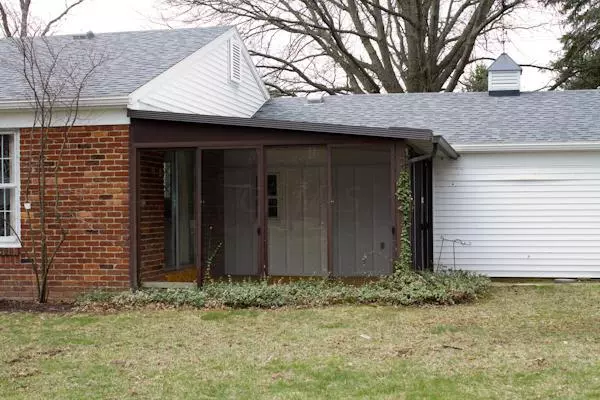 London, OH 43140,406 N Main Street