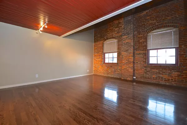 544 S Front Street #311, Columbus, OH 43215