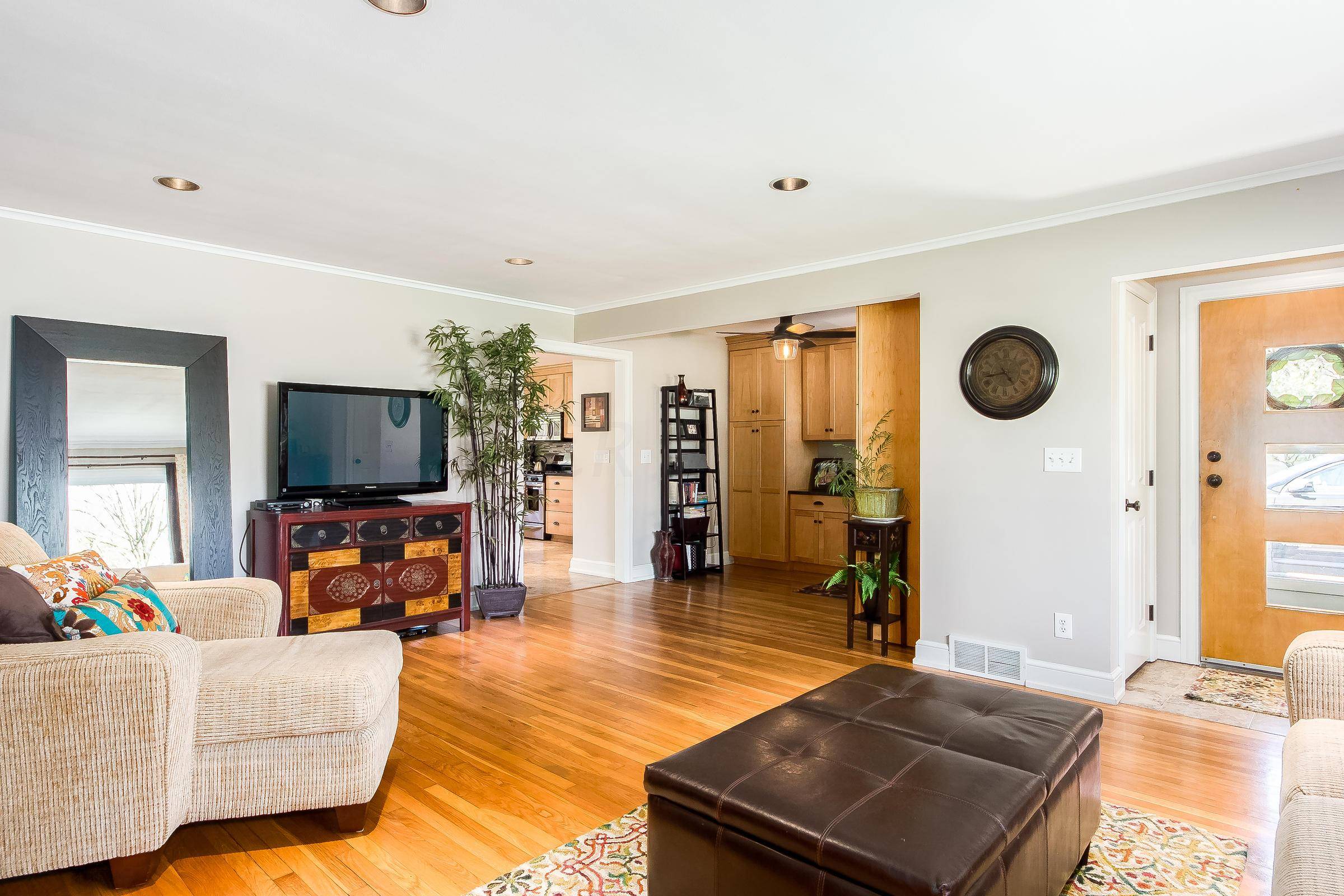 Columbus, OH 43221,2916 WELSFORD Road
