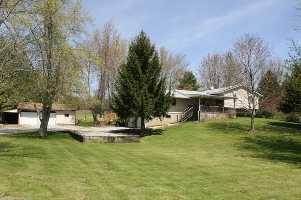 5429 GILBERT Road, Centerburg, OH 43011