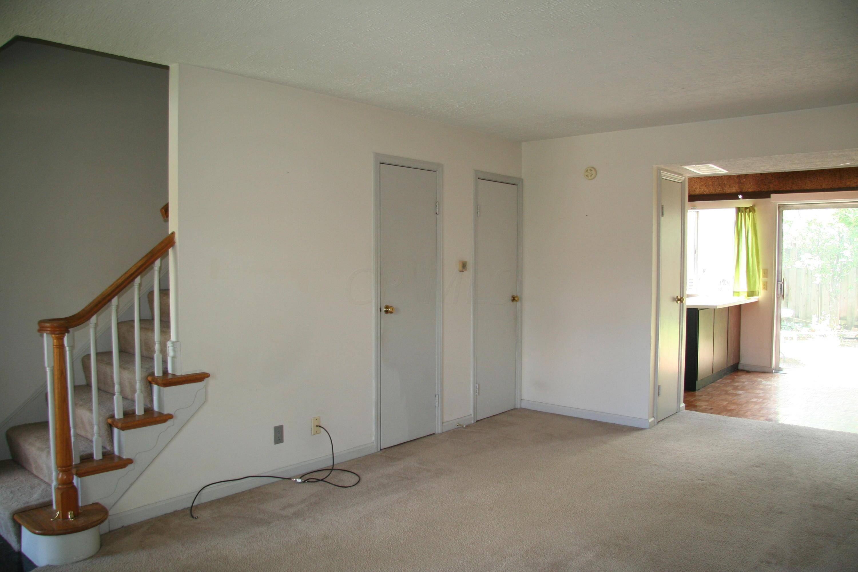 Columbus, OH 43221,984 Chatham Lane #C