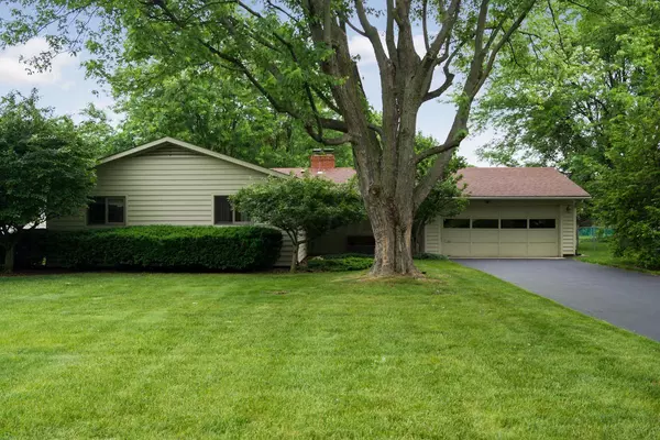 3218 Ridgewood Drive, Hilliard, OH 43026