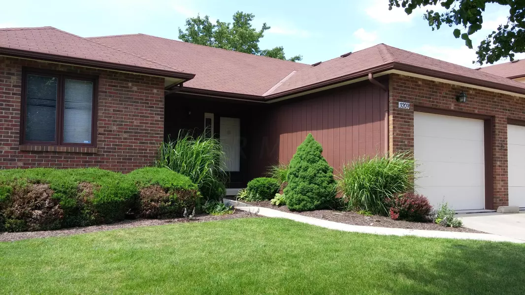 3209 Parkview Circle, Grove City, OH 43123