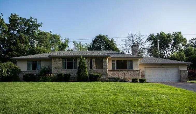 2764 Minerva Lake Road, Columbus, OH 43231