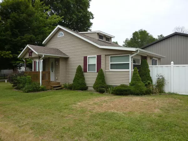 Buckeye Lake, OH 43008,384 Central Avenue