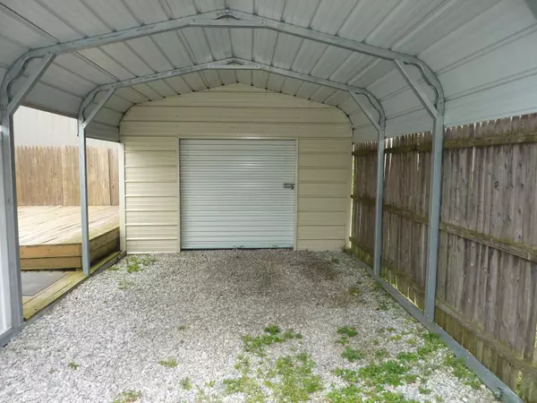 Buckeye Lake, OH 43008,384 Central Avenue