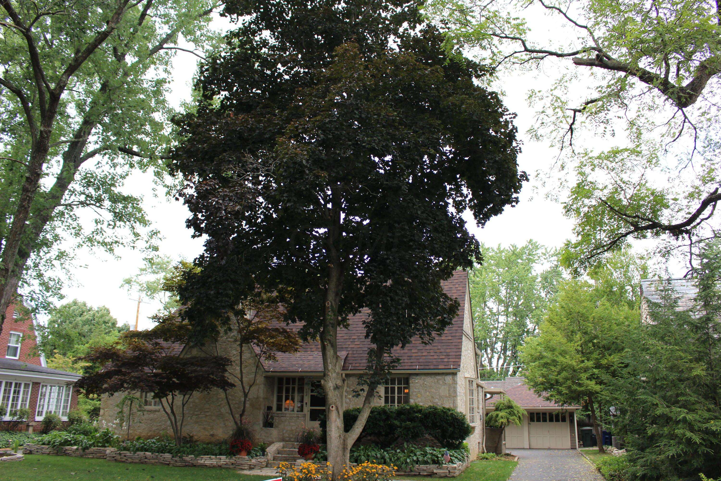 Columbus, OH 43214,108 W JEFFREY Place