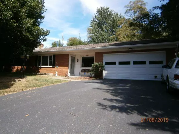 2932 Lookout Drive, Zanesville, OH 43701