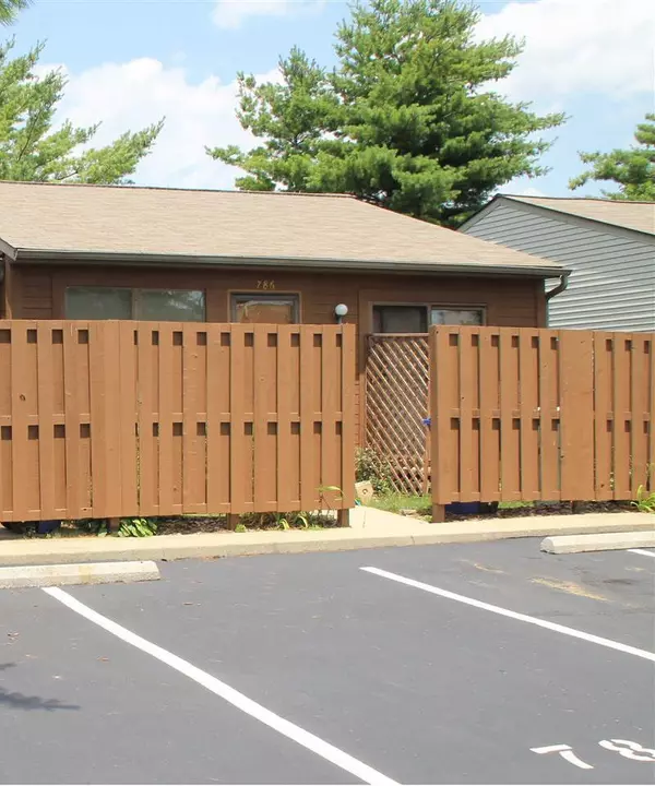 786 Plant Drive #5-D, Worthington, OH 43085