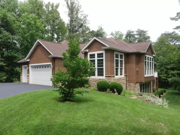 6202 Goss Road, Sugar Grove, OH 43155