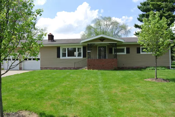 909 Fieldson Drive, Heath, OH 43056