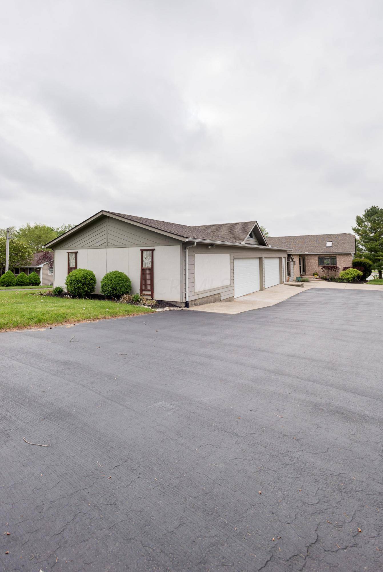 London, OH 43140,1075 Chickasaw Drive