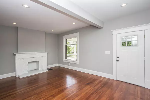 Columbus, OH 43207,310 E Jenkins Avenue