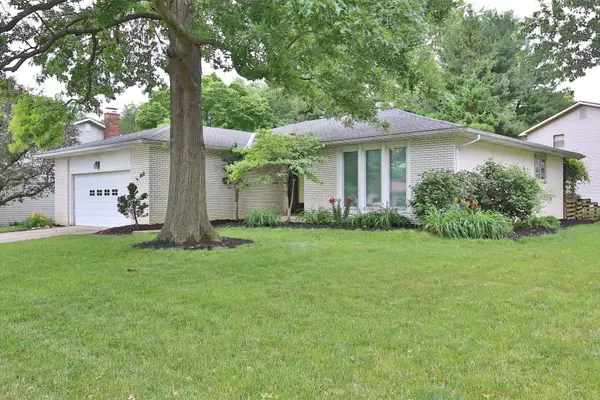 360 Greenglade Avenue, Worthington, OH 43085