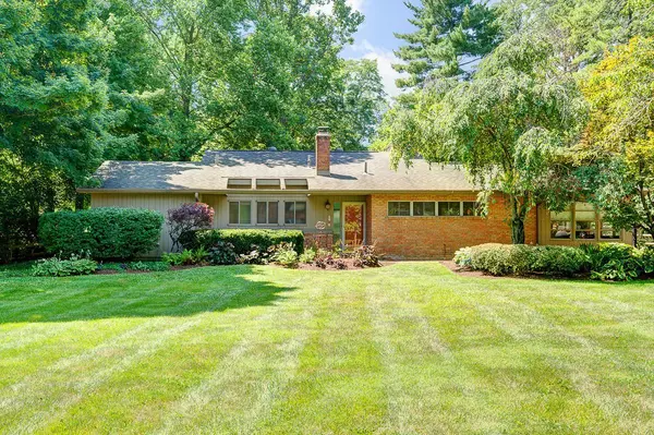 1035 BEECHVIEW Drive, Worthington, OH 43085