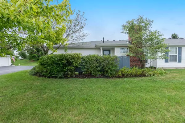 8302 Greyhawk Circle, Columbus, OH 43240