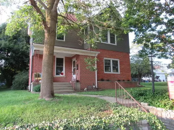 157 E 1ST Street, London, OH 43140