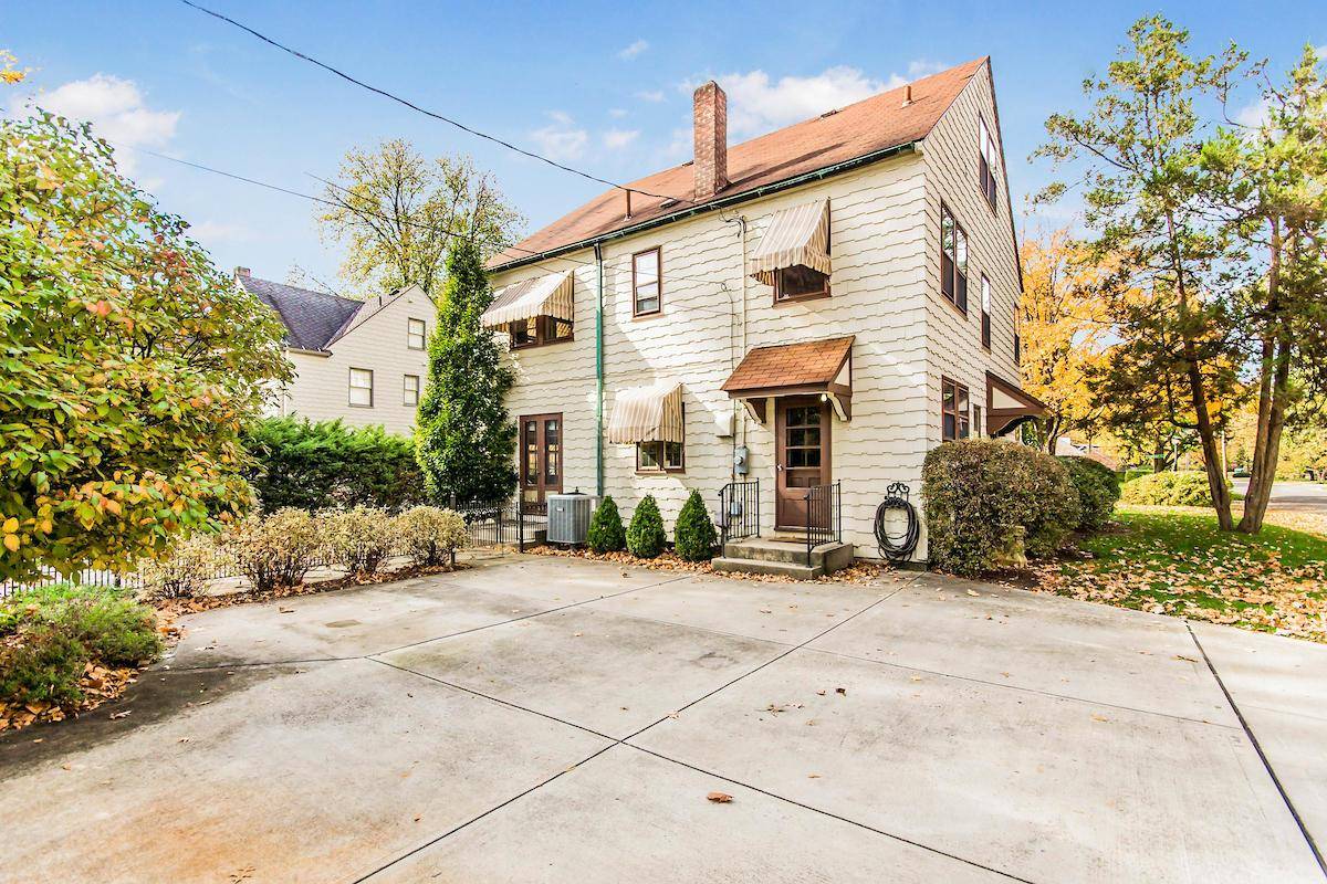 Bexley, OH 43209,374 Stanbery Avenue