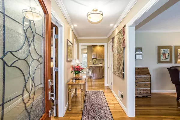 Upper Arlington, OH 43221,2381 Farleigh Road