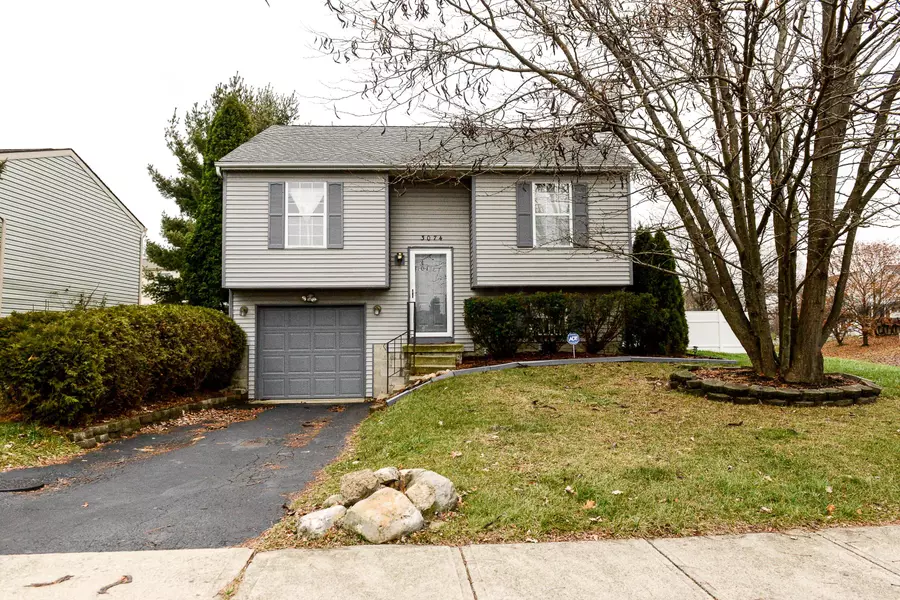 3074 ARROWSMITH Drive, Reynoldsburg, OH 43068