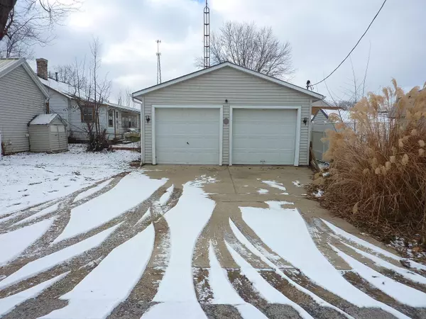 Buckeye Lake, OH 43008,78 W 2ND Street