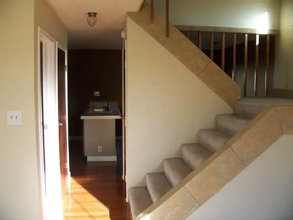 Columbus, OH 43235,7610 Sancroft Road