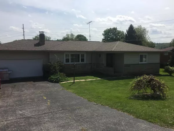 810 Fieldson Drive, Heath, OH 43056