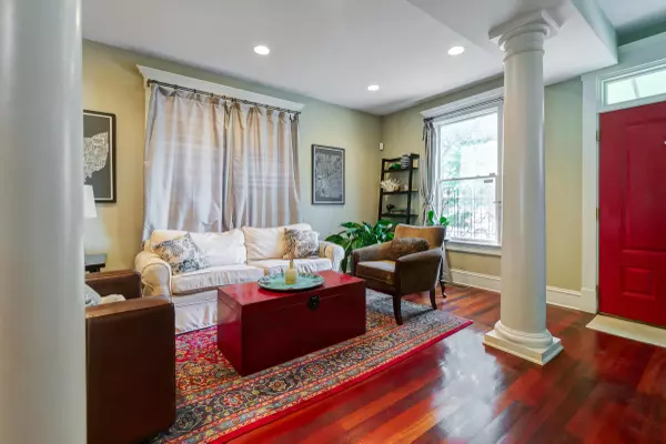 Columbus, OH 43206,352 E Stewart Avenue