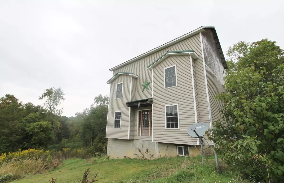 Walhonding, OH 43843,21157 Township Road 372