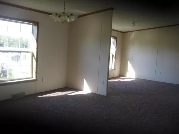 Adelphi, OH 43101,12022 Walnut Street