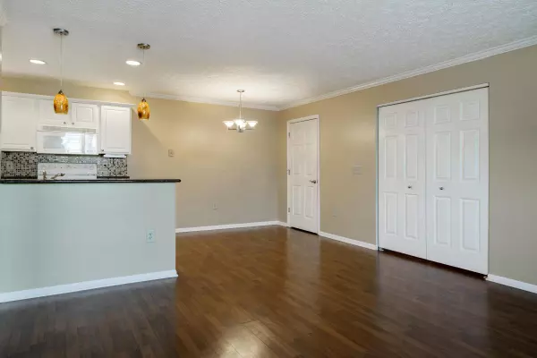 Columbus, OH 43228,5534 Garden Ridge