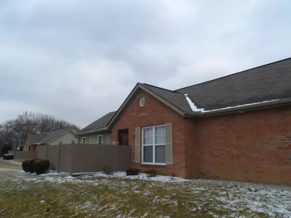 4305 Cobbleton Grove, Canal Winchester, OH 43110