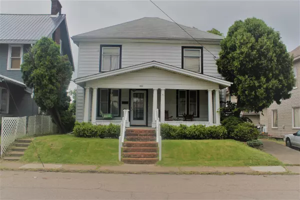 399 S Lawn Avenue, Coshocton, OH 43812