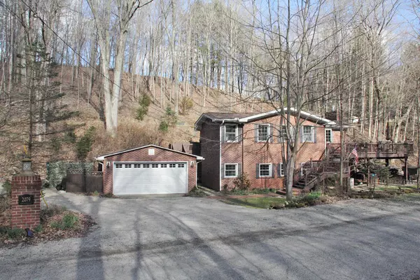 2079 Beaver Lane, Hide A Way Hills, OH 43107