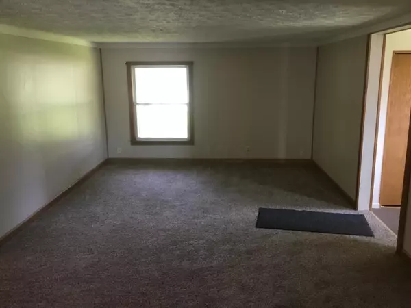 South Bloomfield, OH 43103,5022 2nd Street