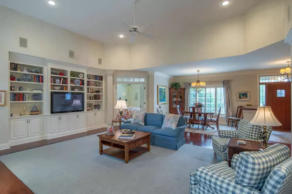 Columbus, OH 43213,6074 Whitney Woods Court