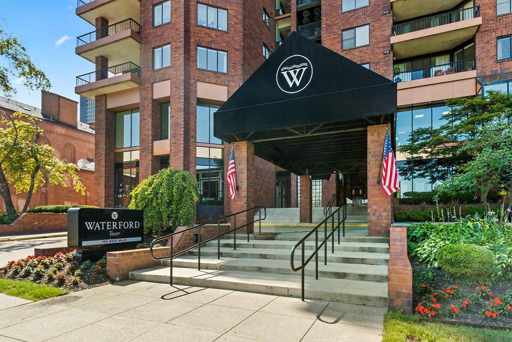 Columbus, OH 43215,155 W Main Street #303