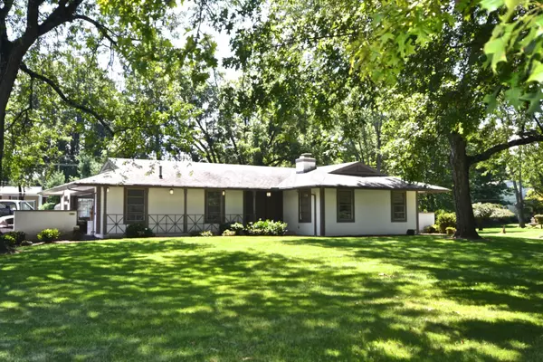 5621 Farms Drive, Columbus, OH 43213