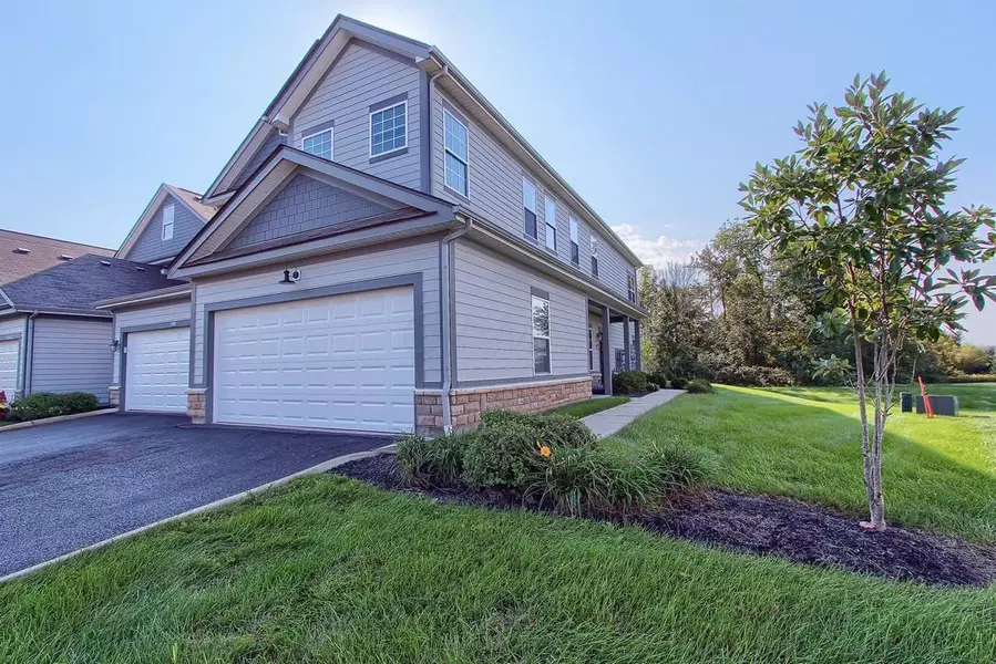 584 Redwood Lane, Lewis Center, OH 43035