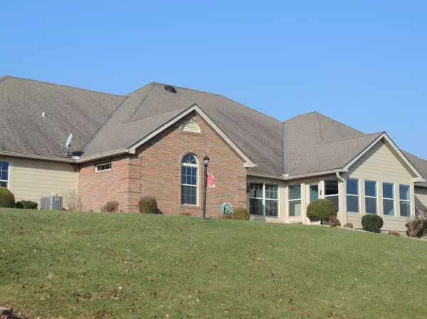 535 Edgehill Circle, Logan, OH 43138