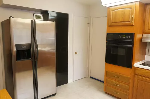 Columbus, OH 43228,3723 Gairlock Drive