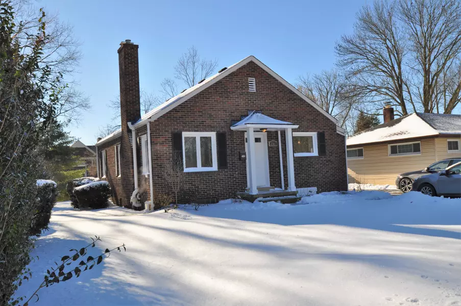 2367 Zollinger Road, Upper Arlington, OH 43221