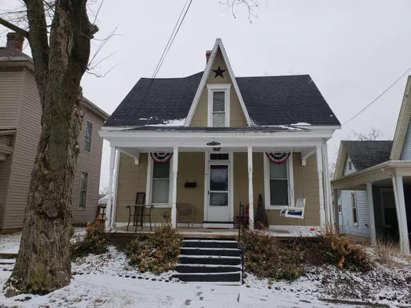 7 W Race Street, Mechanicsburg, OH 43044