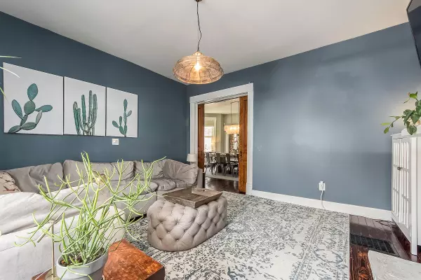 Columbus, OH 43206,441 Reinhard Avenue