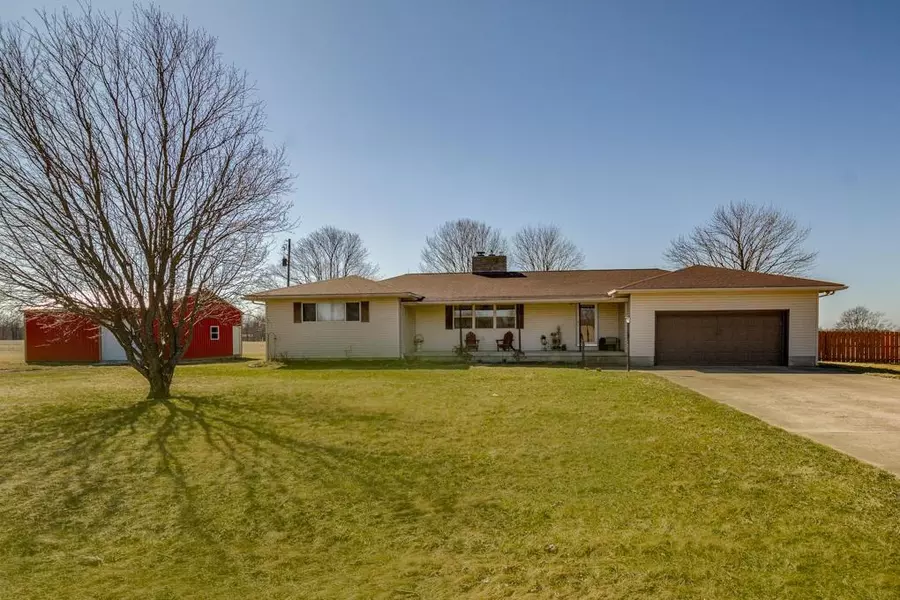 8303 Madison Walnut Road, Ashville, OH 43103