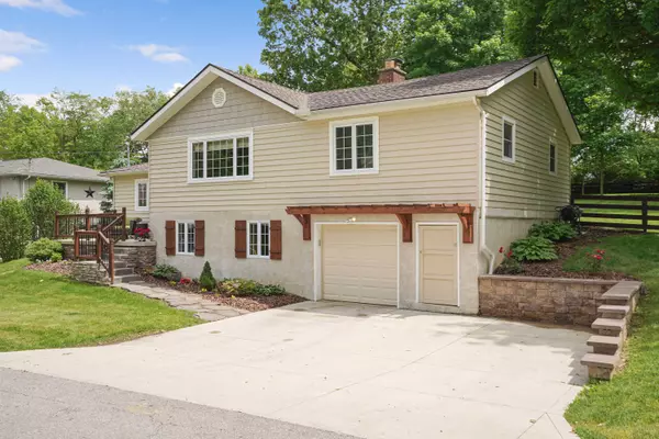 Powell, OH 43065,115 W Reindeer Drive