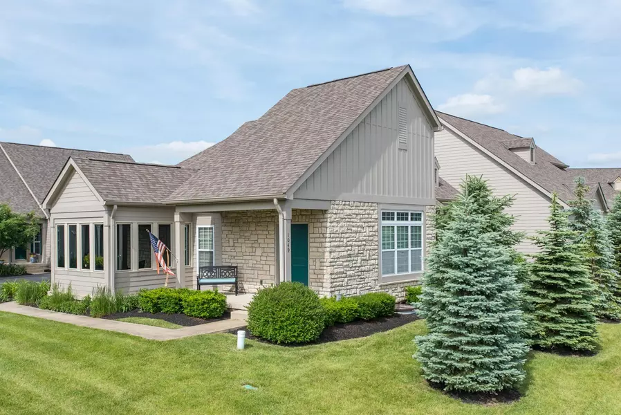 1049 Little Bear Drive, Lewis Center, OH 43035