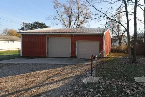 20 Stewart Avenue, Buckeye Lake, OH 43008